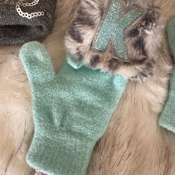 Justice Girls Teal & Gray Love/Black “K” Initial Beanies And Fingerless Gloves - Picture 11 of 12